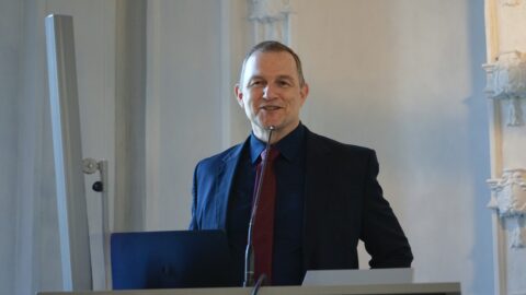 Prof. em. Dr. Steve Mason